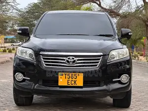 Toyota Vanguard 2010 Black