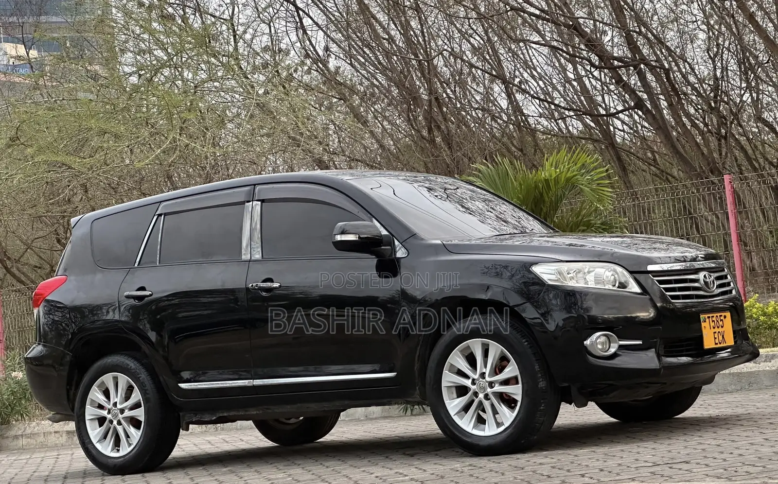 Toyota Vanguard 2010 Black