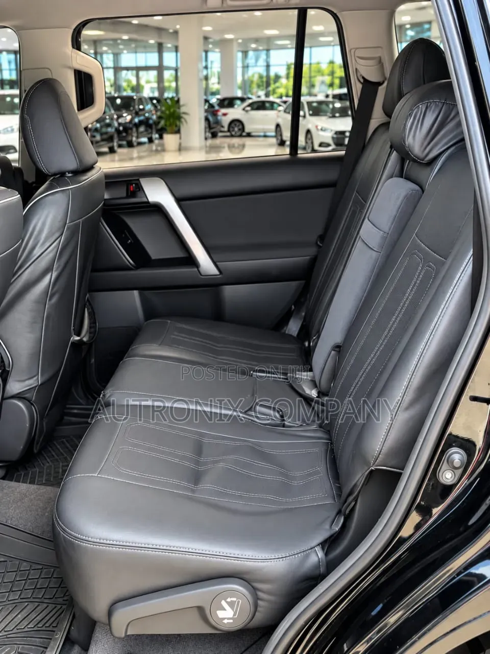 Toyota Land Cruiser Prado 4.0 Petrol TX 2013 Black