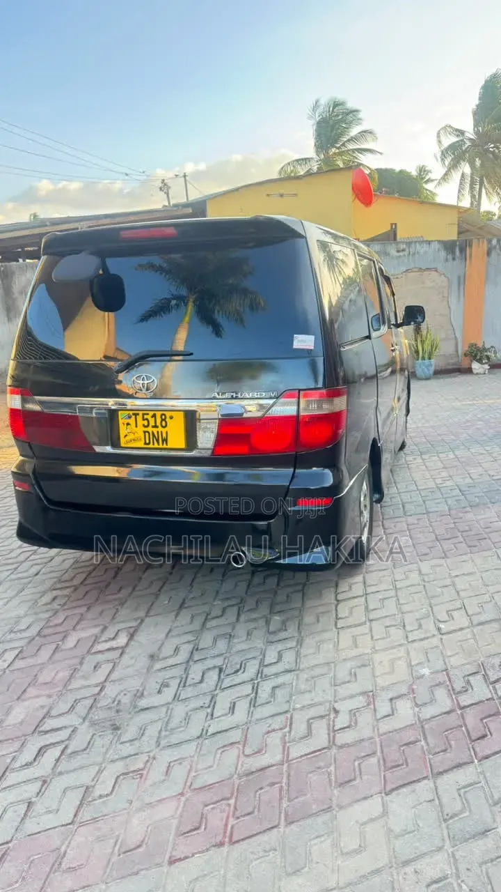 Toyota Alphard 2.4 Petrol AWD 2003 Black