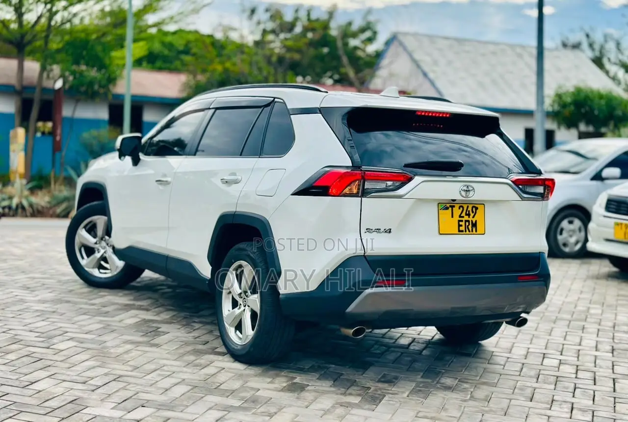 Toyota RAV4 2020 Pearl