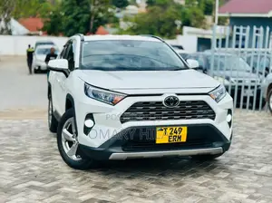 Toyota RAV4 2020 Pearl