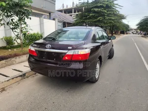 Toyota Premio 2010 Maroon