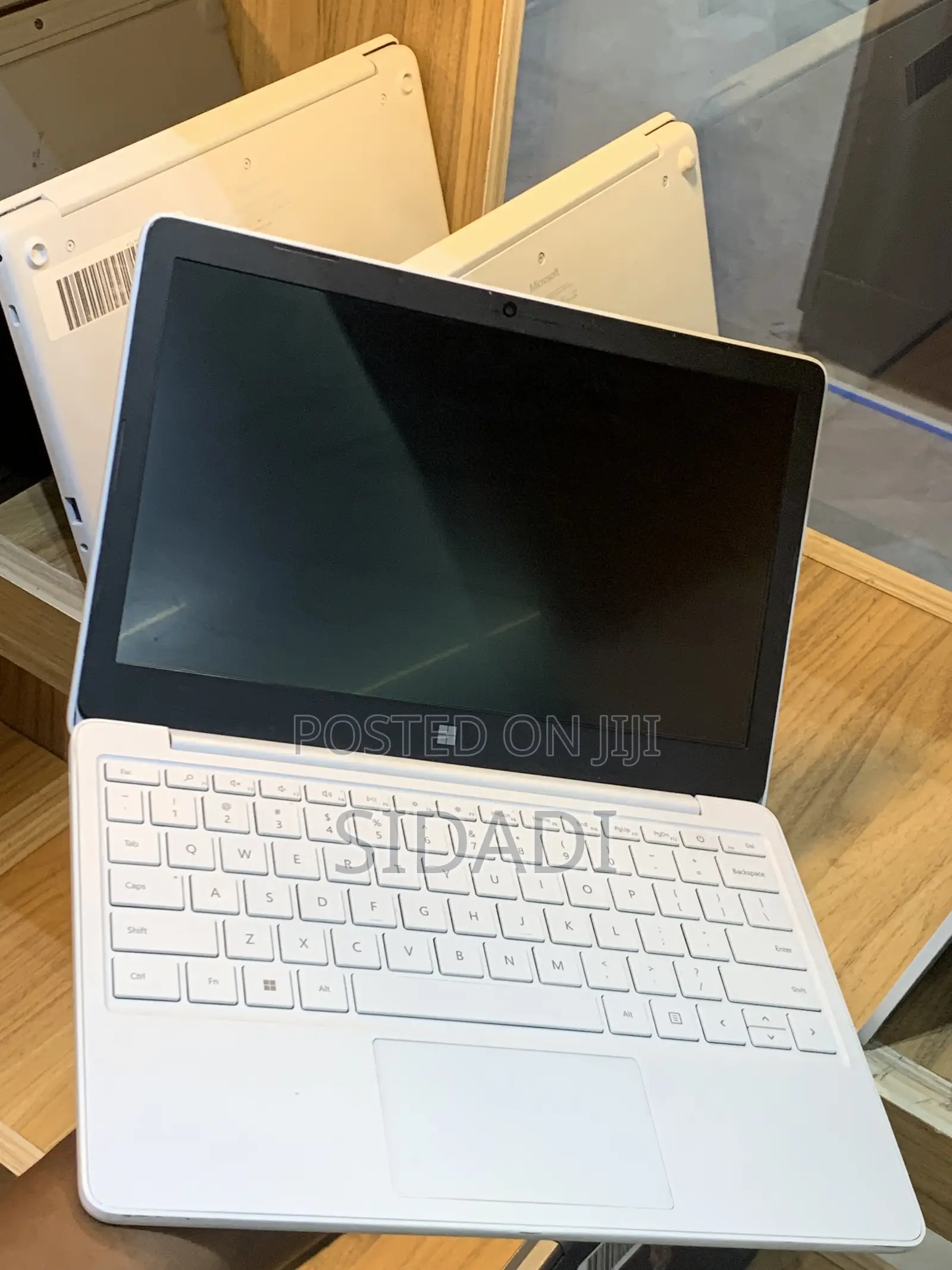 Laptop Microsoft Surface Laptop SE 8GB Intel Core i3 SSD 128GB