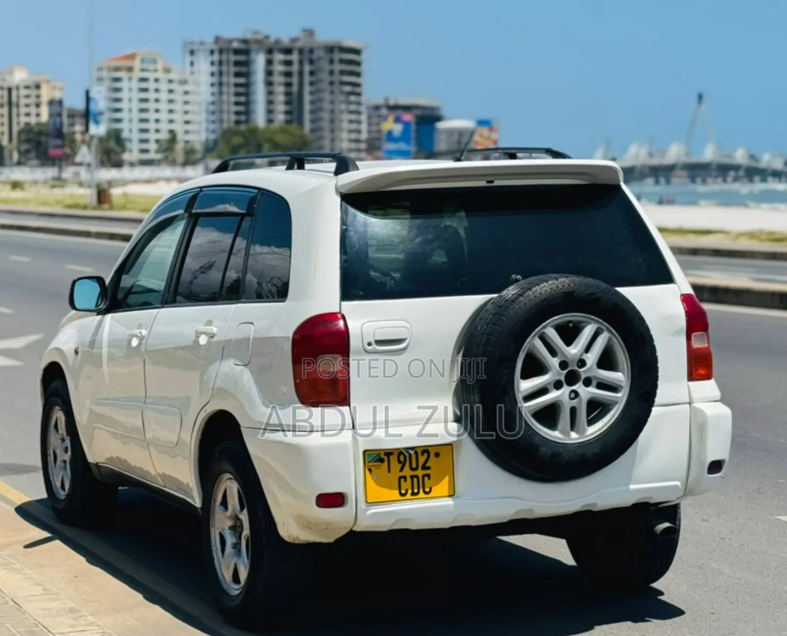 Toyota RAV4 2004 White