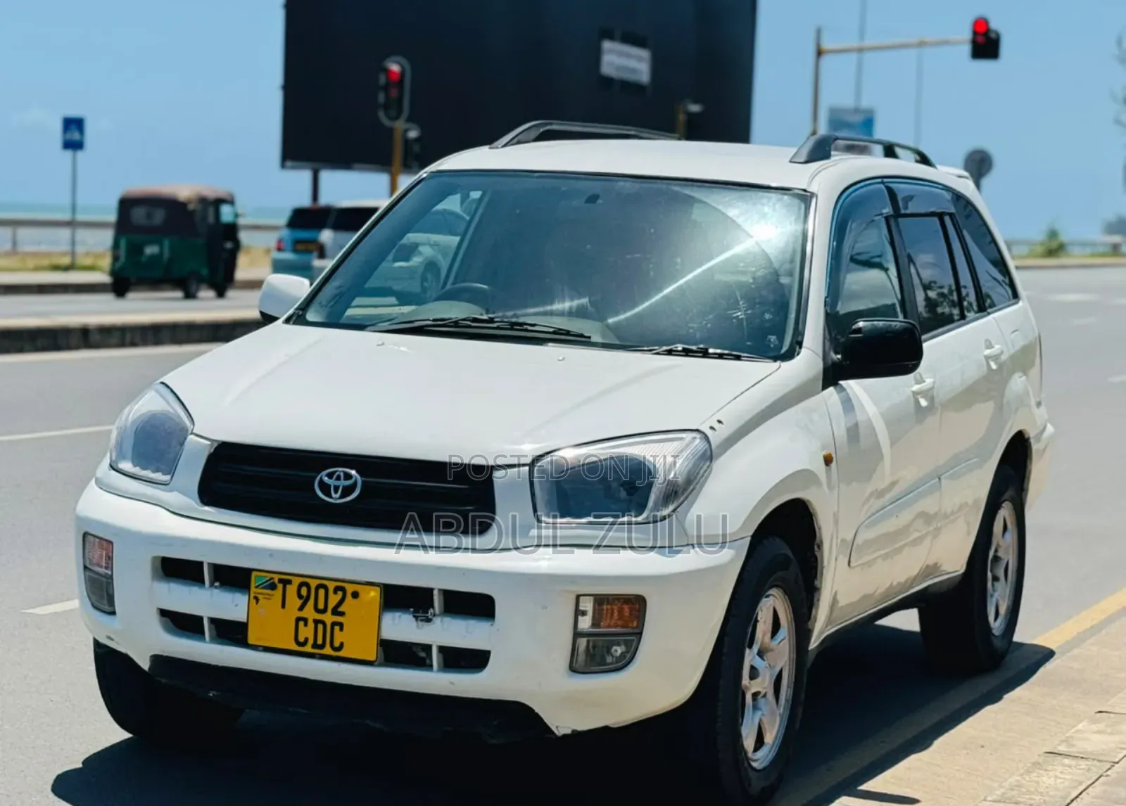 Toyota RAV4 2004 White