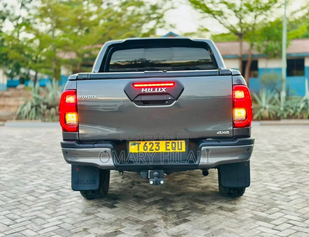 Toyota Hilux 2025 Gray