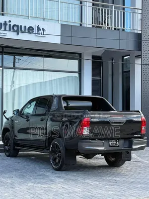 Toyota Hilux Revo Double Cab Deisel 2.4 AWD 2019 Black