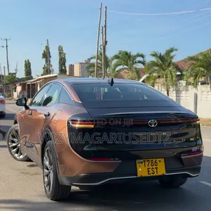 Toyota Crown 2024 Burgundy