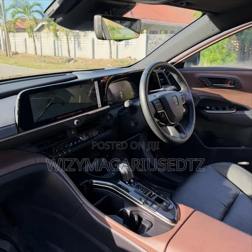 Toyota Crown 2024 Burgundy
