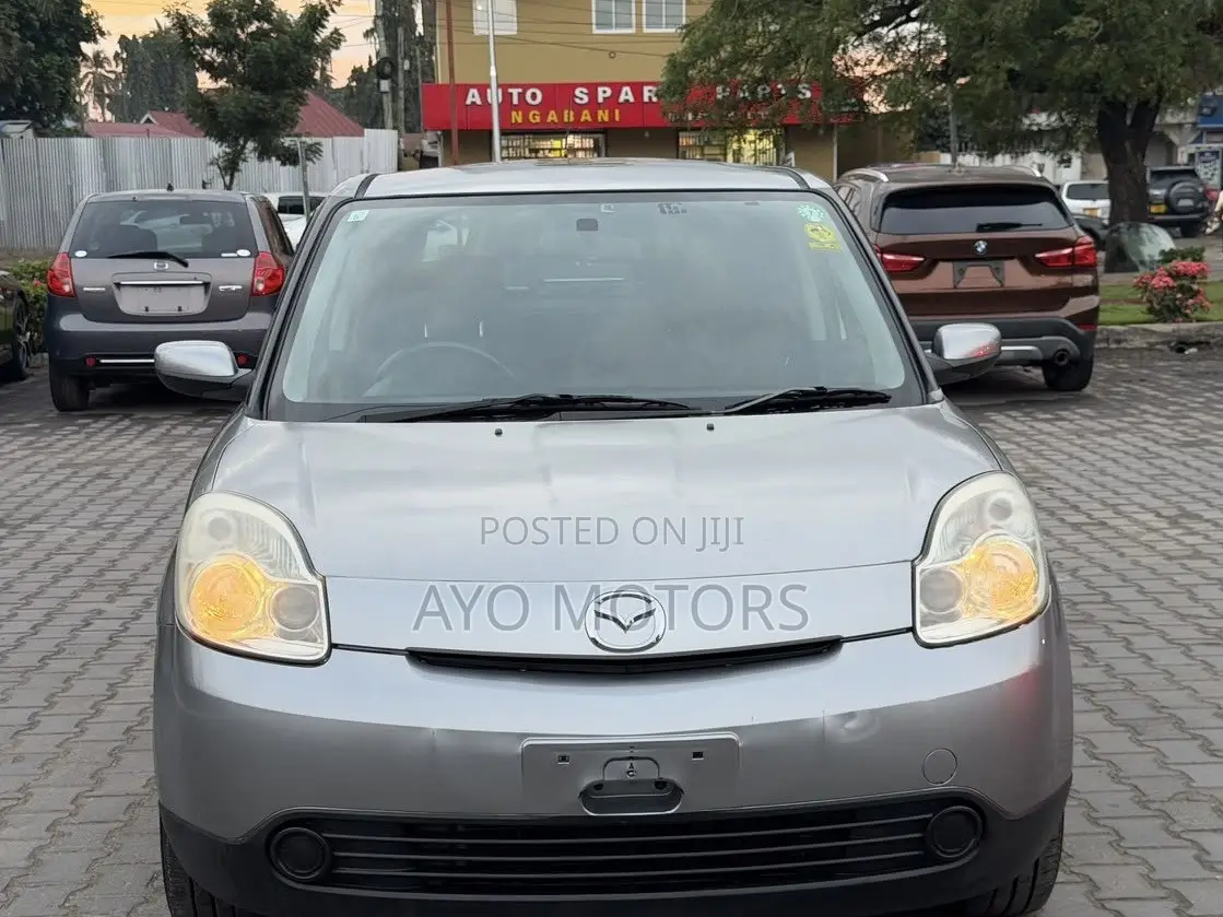 Mazda Verisa 2009 Silver
