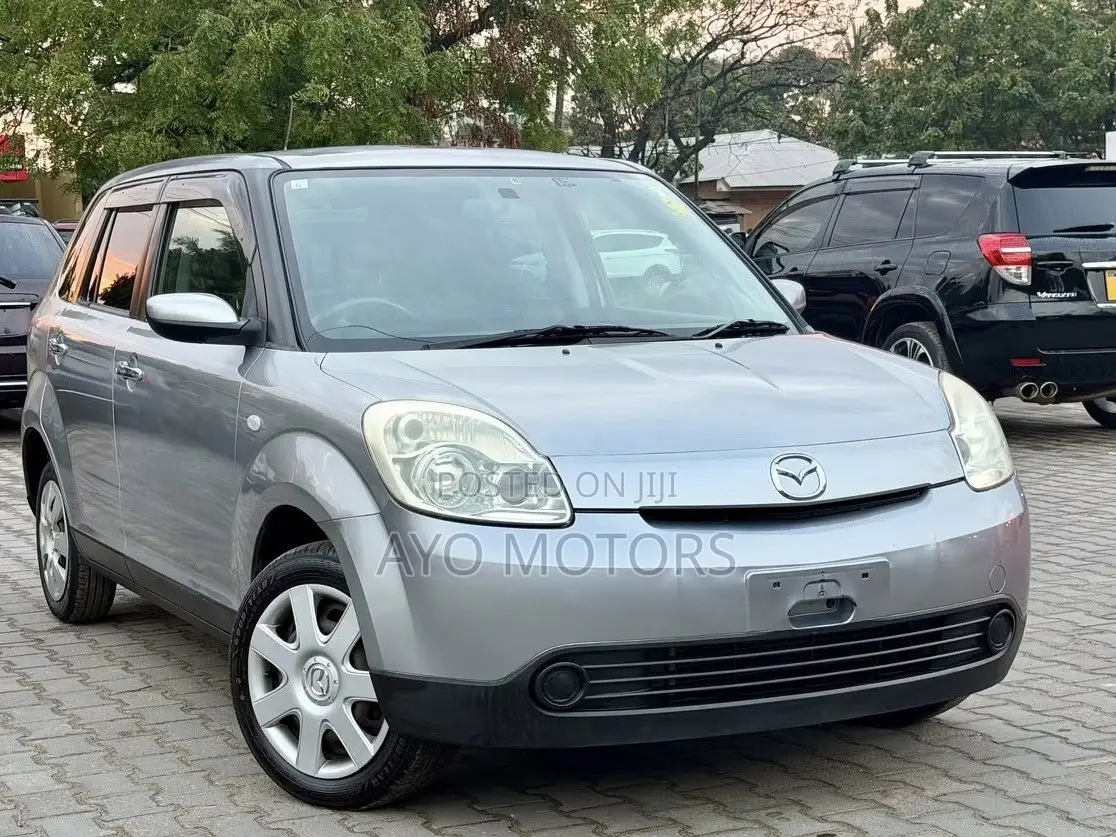 Mazda Verisa 2009 Silver