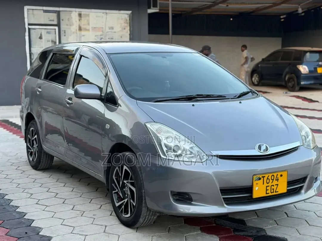 Toyota Wish 2005 Gray