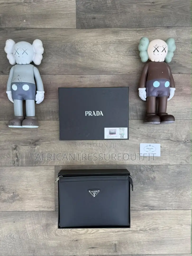 Gucci & Louis Vuitton Wallets Elegant Men | Buy Now
