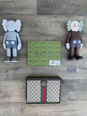 Gucci & Louis Vuitton Wallets Elegant Men | Buy Now