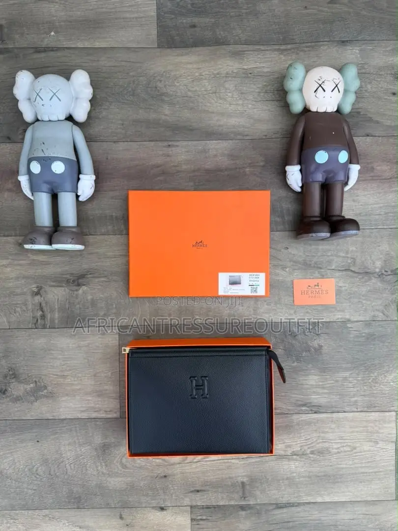 Gucci & Louis Vuitton Wallets Elegant Men | Buy Now