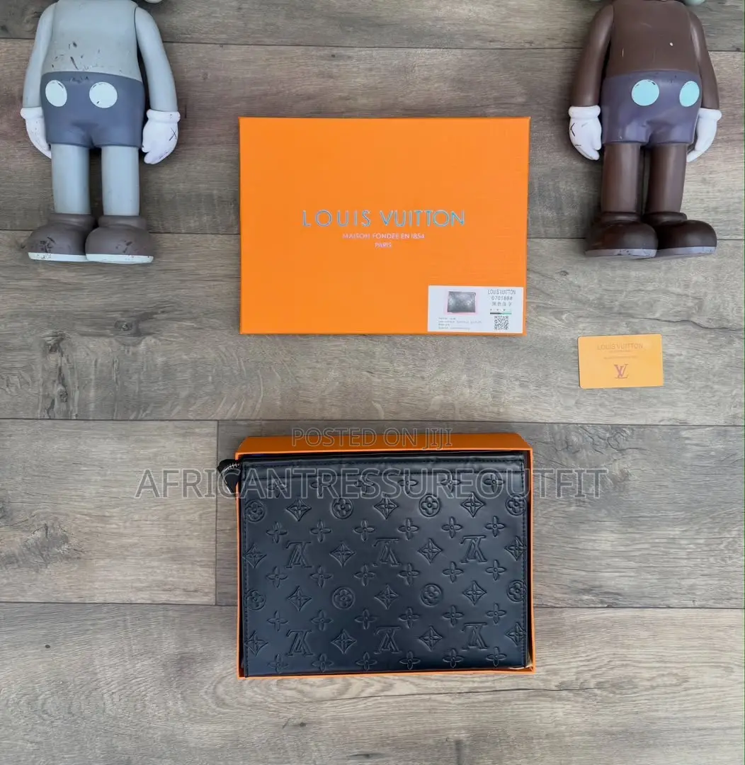 Gucci & Louis Vuitton Wallets Elegant Men | Buy Now
