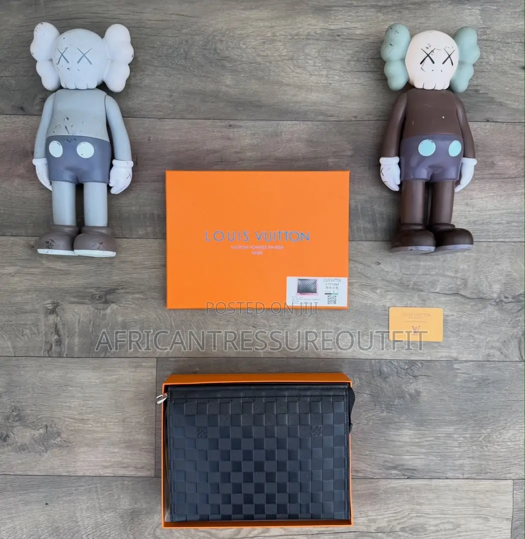 Gucci & Louis Vuitton Wallets Elegant Men | Buy Now