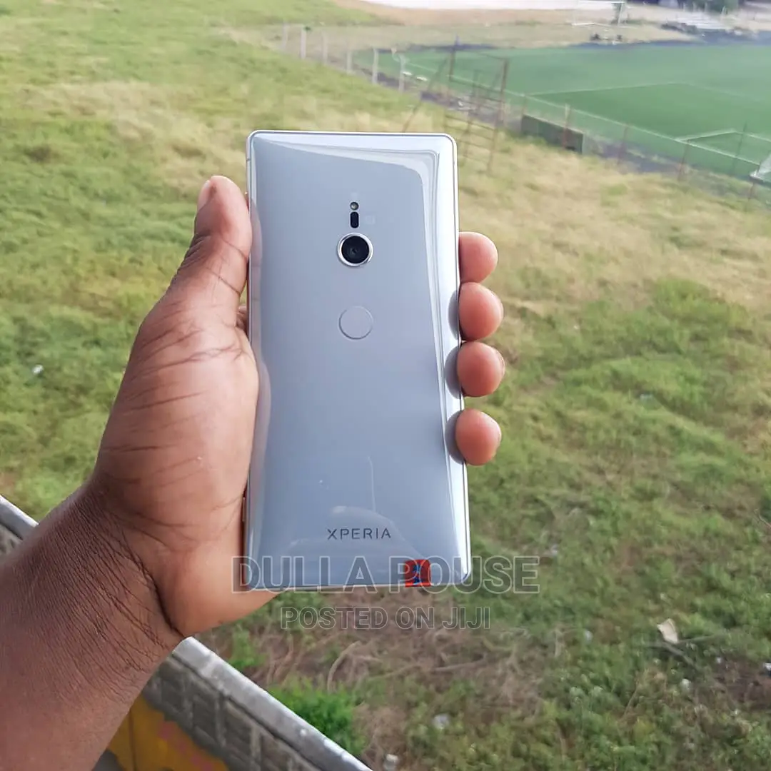 Sony Xperia XZ2 64 GB Silver