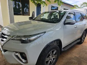 Toyota Fortuner 2017 White