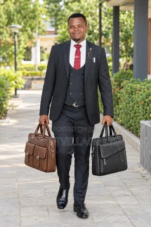 ​Jeep Buluo Vintage Leather Laptop Bag