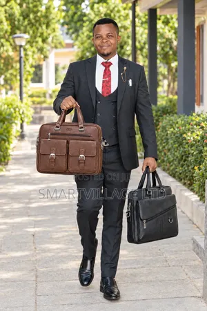 ​Jeep Buluo Vintage Leather Laptop Bag