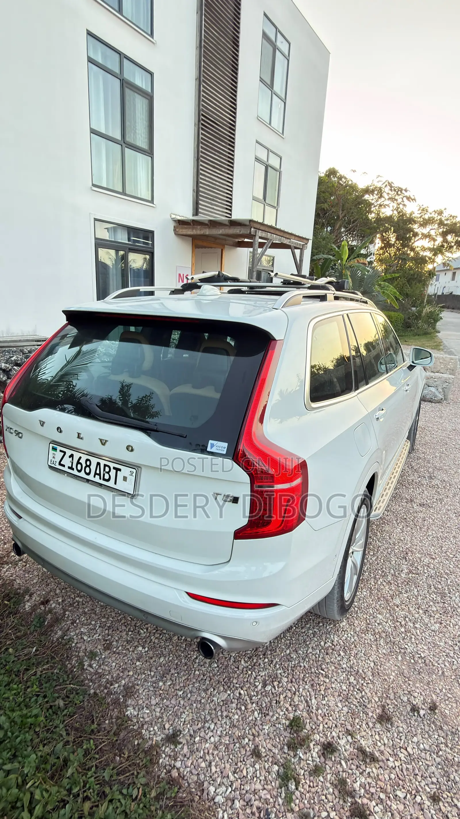 Volvo XC90 T5 Momentum AWD (2.0L 4cyl 8A) 2016 White
