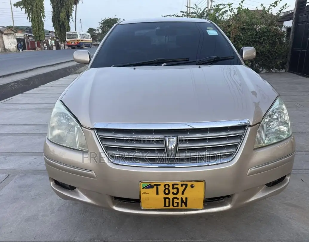 Toyota Premio 2004 Gold