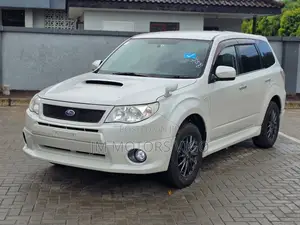 Subaru Forester 2010 Pearl