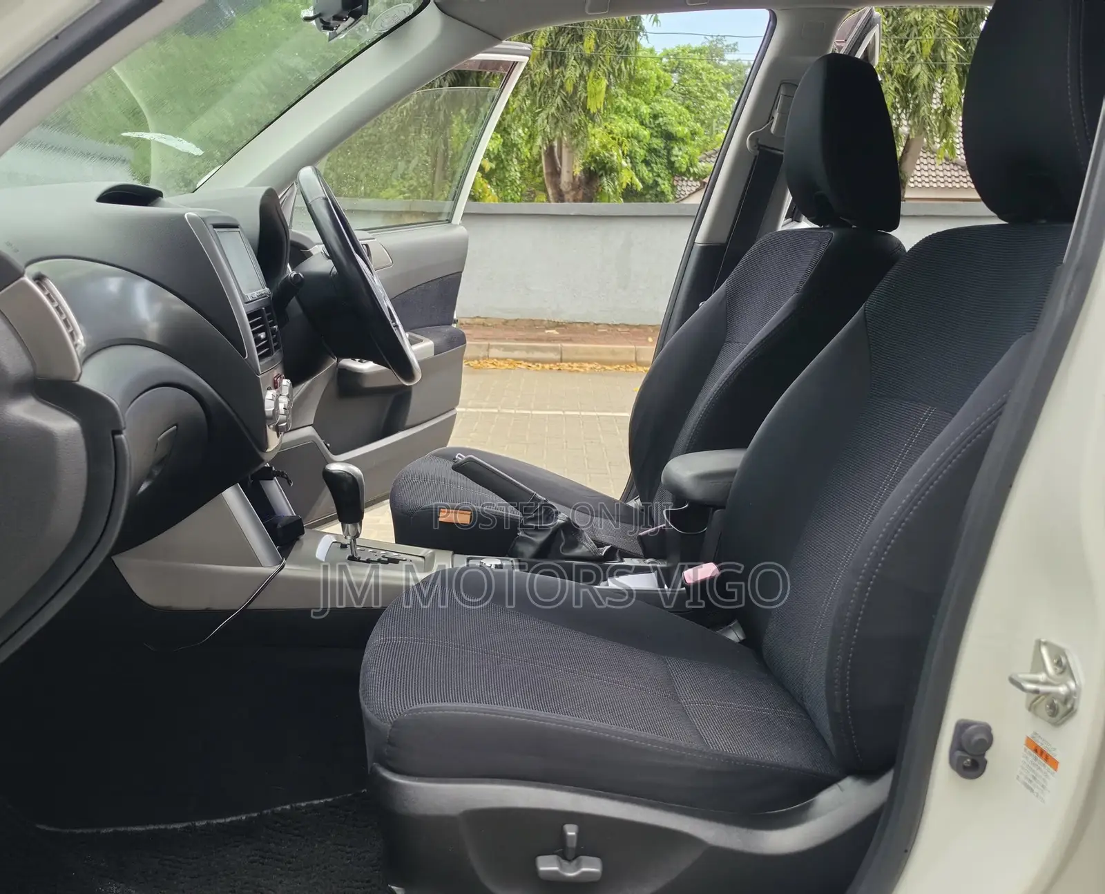 Subaru Forester 2010 Pearl