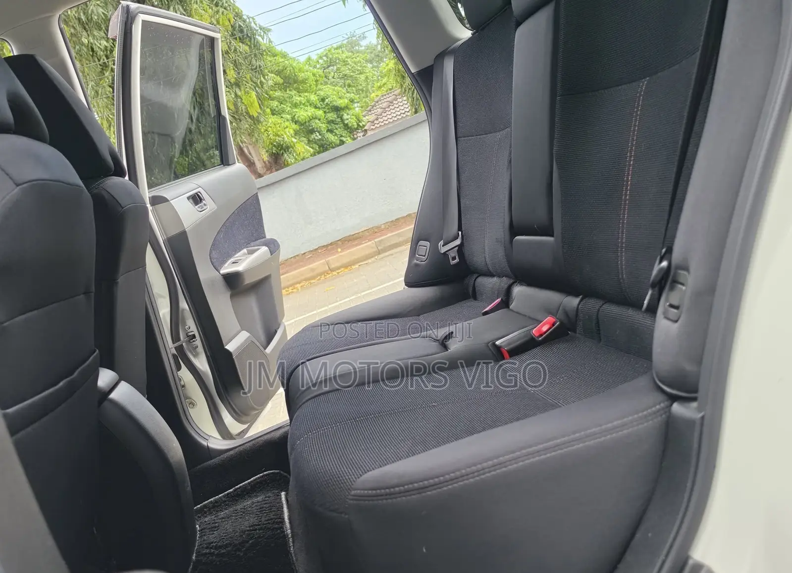 Subaru Forester 2010 Pearl