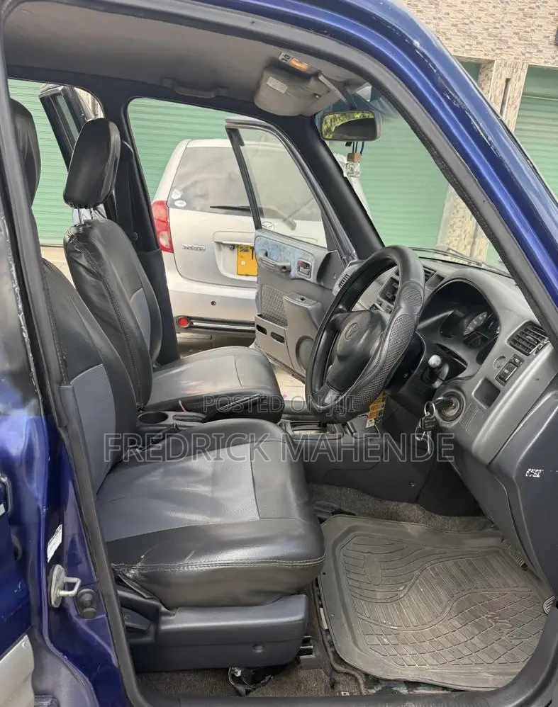Toyota RAV4 1999 Blue