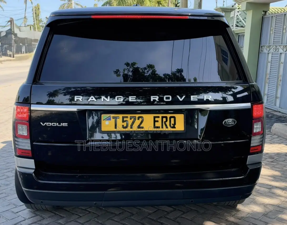 Land Rover Range Rover Vogue 2015 Black