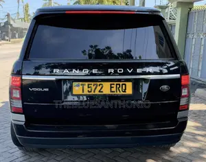 Land Rover Range Rover Vogue 2015 Black