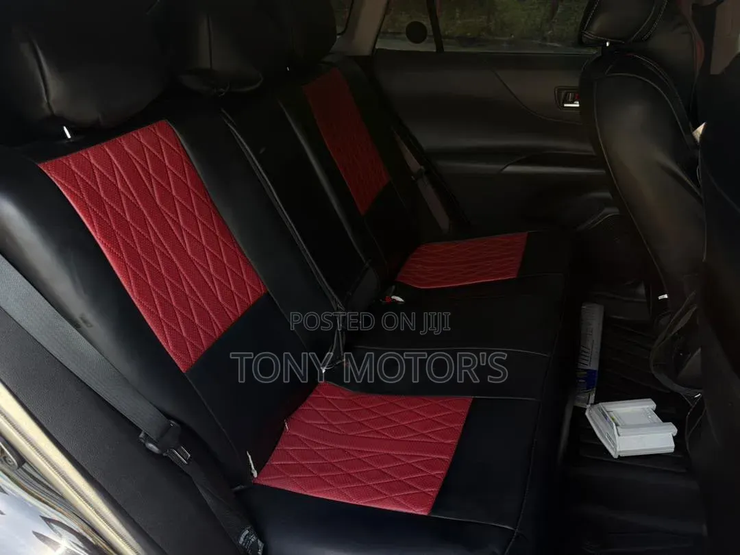 Toyota Harrier 2.0 2020 Black