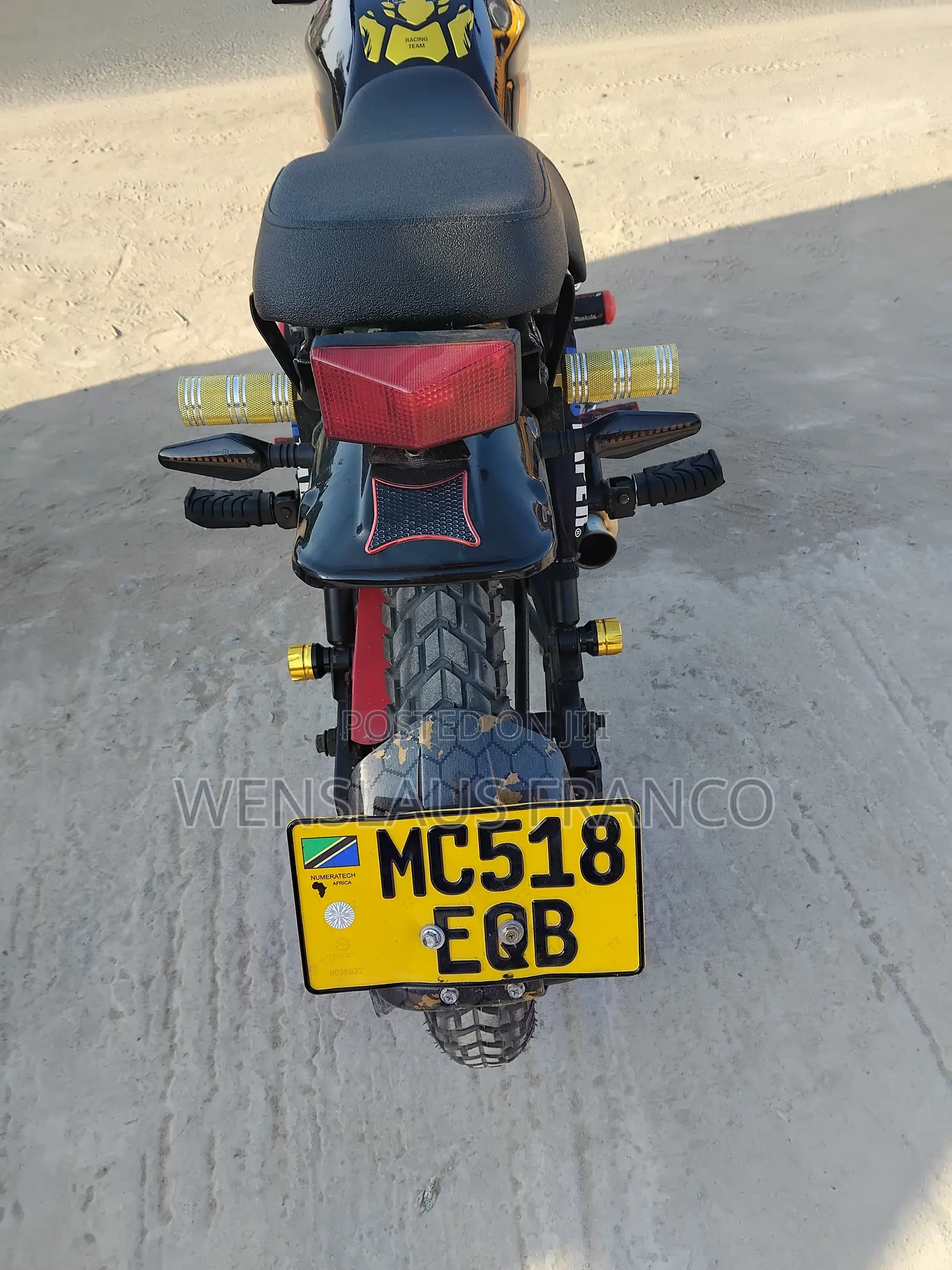 New TVS HLX 125 2024 Black