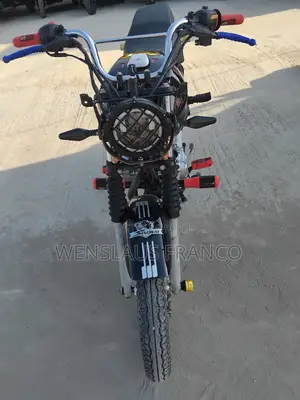 New TVS HLX 125 2024 Black