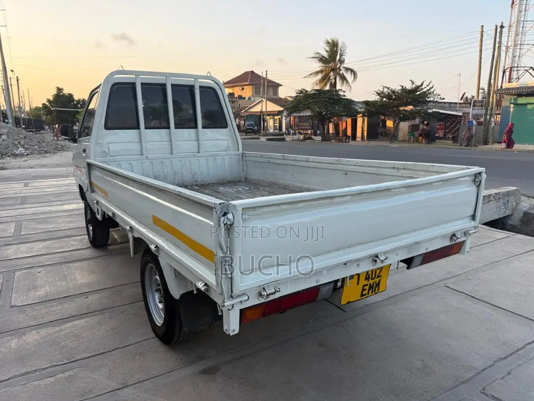 Toyota TownAce 2002 Silver