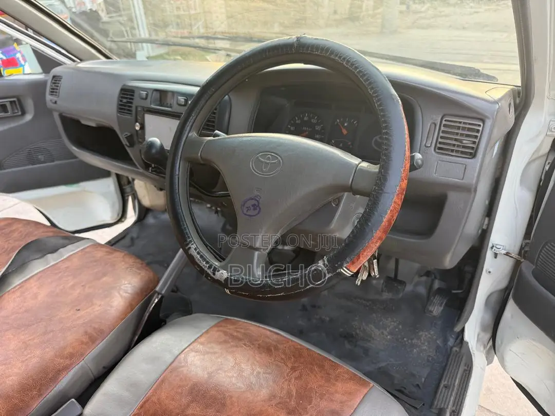Toyota TownAce 2002 Silver
