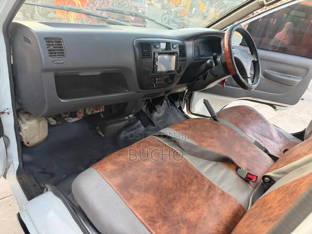 Toyota TownAce 2002 Silver