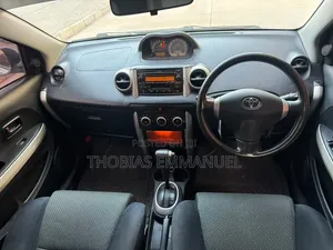 Toyota IST 2006 Blue