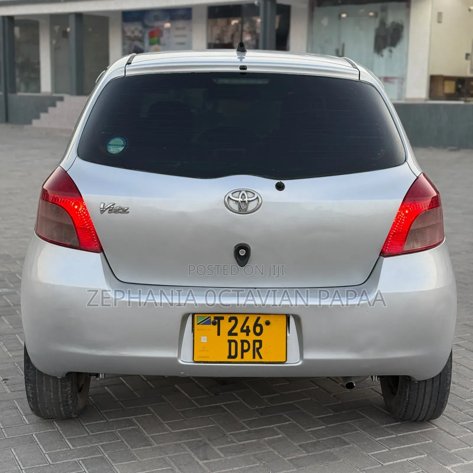 Toyota Vitz 2006 Silver