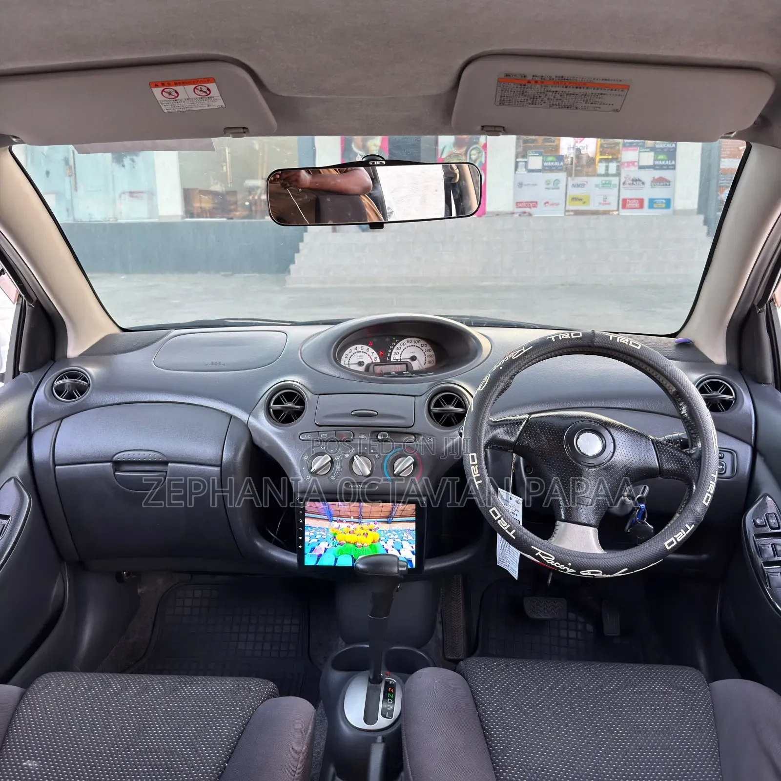 Toyota Vitz 2000 White
