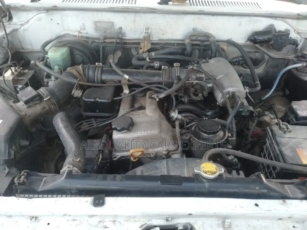 Toyota Land Cruiser Prado 1999 White