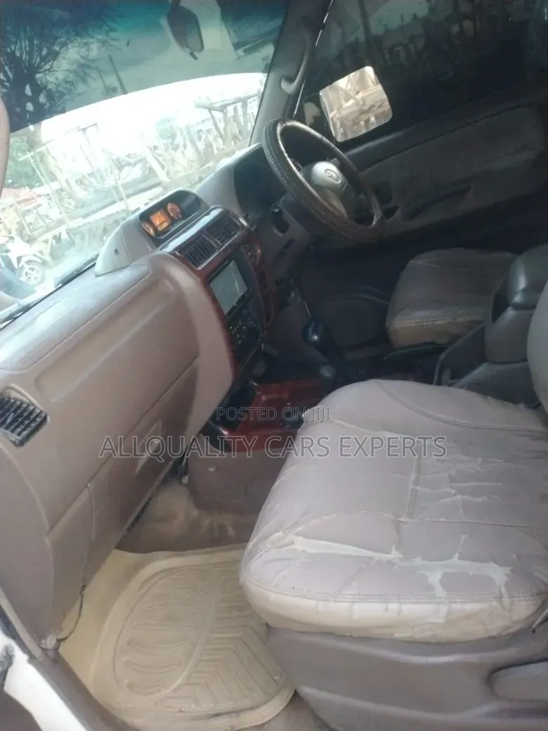Toyota Land Cruiser Prado 1999 White