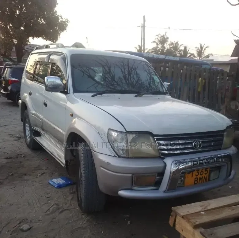 Toyota Land Cruiser Prado 1999 White
