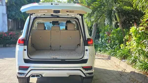 Toyota Land Cruiser 2023 White