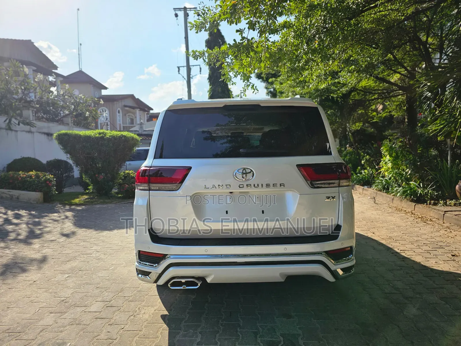 Toyota Land Cruiser 2023 White