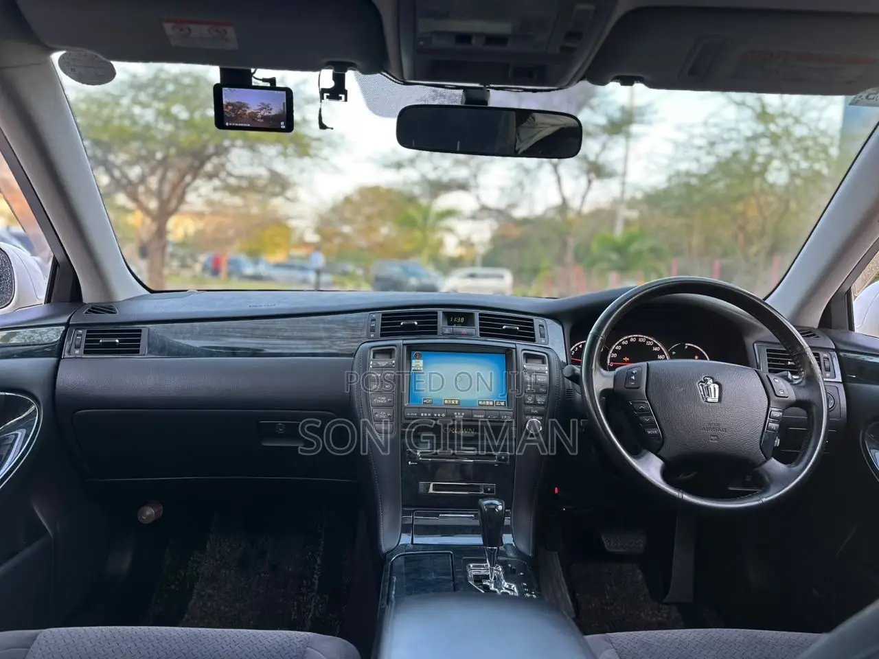 Toyota Crown 2006 White
