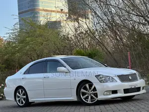 Toyota Crown 2006 White